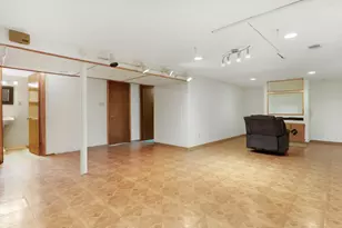 16321 Maryland Ave, South Holland, IL 60473 - Photo 15