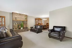 16321 Maryland Ave, South Holland, IL 60473 - Photo 3