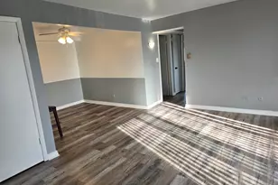 17701 Park Blvd, Lansing, IL 60438 - Photo 3