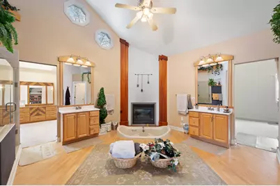 28W280 Oak Creek Court, West Chicago, IL 60185 - Photo 25