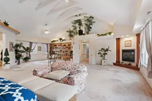 28W280 Oak Creek Ct, West Chicago, IL 60185 - Photo 23