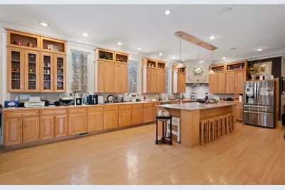 28W280 Oak Creek Court, West Chicago, IL 60185 - Photo 11