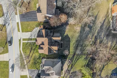 940 Freeman Road, Hoffman Estates, IL 60192 - Photo 33