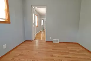 2437 W Balmoral Ave, Chicago, IL 60625 - Photo 17