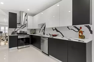 8746 S Wood St, Chicago, IL 60620 - Photo 9