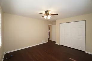 2908 30th St, Zion, IL 60099 - Photo 11