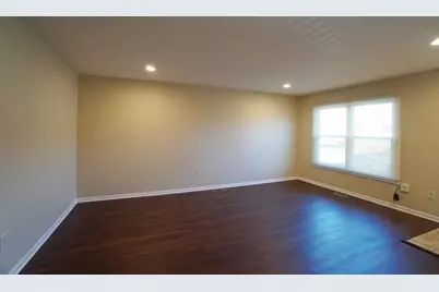 2908 30th Street, Zion, IL 60099 - Photo 3