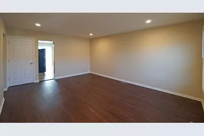 2908 30th Street, Zion, IL 60099 - Photo 5