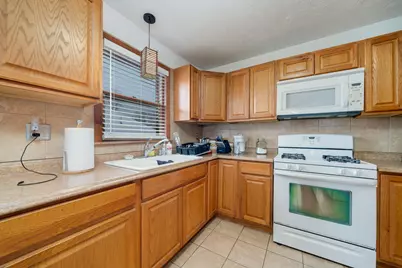 [Address not provided], Rockford, IL 61109 - Photo 11