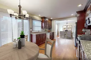 1327 Larchmont Dr, Buffalo Grove, IL 60089 - Photo 9