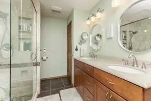 2813 Stonehurst Dr, Bloomington, IL 61704 - Photo 33