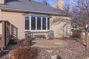 2813 Stonehurst Dr, Bloomington, IL 61704 - Photo 45