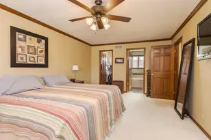 2813 Stonehurst Dr, Bloomington, IL 61704 - Photo 27