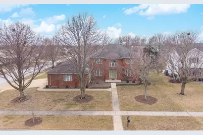 2813 Stonehurst Drive, Bloomington, IL 61704 - Photo 57