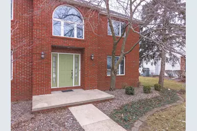 2813 Stonehurst Drive, Bloomington, IL 61704 - Photo 3