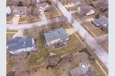 2813 Stonehurst Drive, Bloomington, IL 61704 - Photo 61