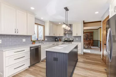 2813 Stonehurst Drive, Bloomington, IL 61704 - Photo 13