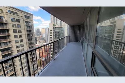 10 E Ontario Street #2406, Chicago, IL 60611 - Photo 15