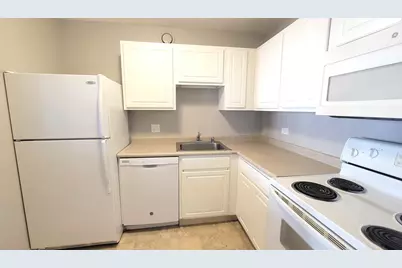 10 E Ontario Street #2406, Chicago, IL 60611 - Photo 7