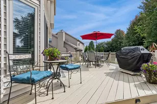 717 Clarendon Ln, Aurora, IL 60504 - Photo 29