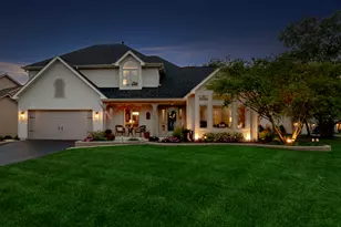 717 Clarendon Ln, Aurora, IL 60504 - Photo 3