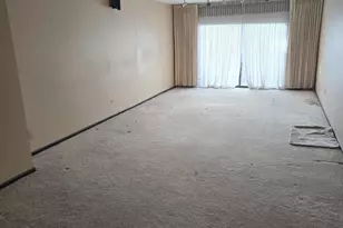 9242 Gross Point Rd, Skokie, IL 60077 - Photo 13