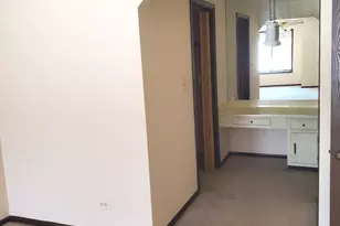 9242 Gross Point Rd, Skokie, IL 60077 - Photo 5