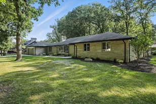 2711 Edgewood Dr, Dyer, IN 46311 - Photo 37