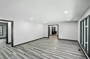 2711 Edgewood Dr, Dyer, IN 46311 - Photo 9