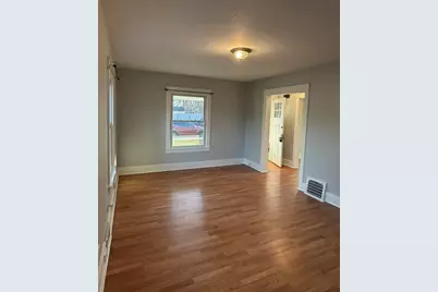 349 W Illinois Avenue, Aurora, IL 60506 - Photo 5