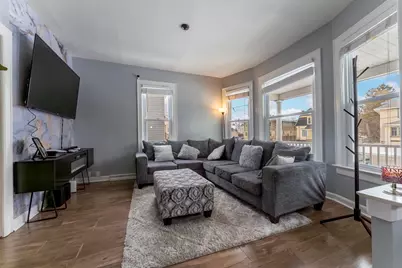 483 Barrett Street, Elgin, IL 60120 - Photo 3