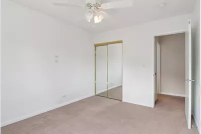 682 Claridge Circle, Hoffman Estates, IL 60169 - Photo 25