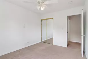682 Claridge Cir, Hoffman Estates, IL 60169 - Photo 25