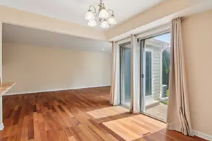 682 Claridge Cir, Hoffman Estates, IL 60169 - Photo 17
