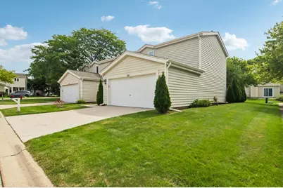 682 Claridge Circle, Hoffman Estates, IL 60169 - Photo 3