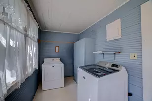 454 S 5th St, Watseka, IL 60970 - Photo 39