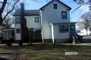 454 S 5th St, Watseka, IL 60970 - Photo 7