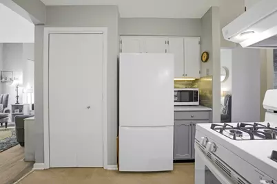 1511 Queensgreen Court, Naperville, IL 60563 - Photo 9
