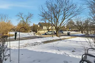 1511 Queensgreen Ct, Naperville, IL 60563 - Photo 19