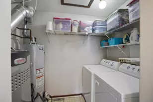 1511 Queensgreen Ct, Naperville, IL 60563 - Photo 17