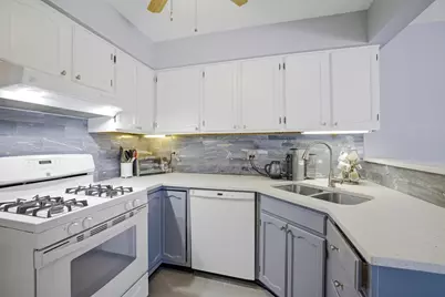 1511 Queensgreen Court, Naperville, IL 60563 - Photo 7