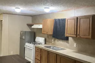 12 Maple St, Minooka, IL 60447 - Photo 3