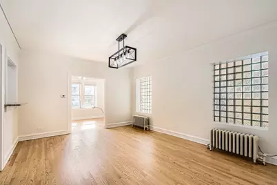 6431 N Campbell Avenue, Chicago, IL 60645 - Photo 13