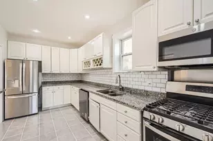 6431 N Campbell Ave, Chicago, IL 60645 - Photo 15