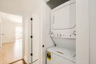 6431 N Campbell Ave, Chicago, IL 60645 - Photo 21