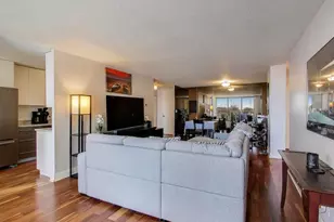 3150 N Sheridan Rd, Chicago, IL 60657 - Photo 5