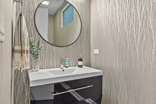 2437 W Jackson Blvd, Chicago, IL 60612 - Photo 11