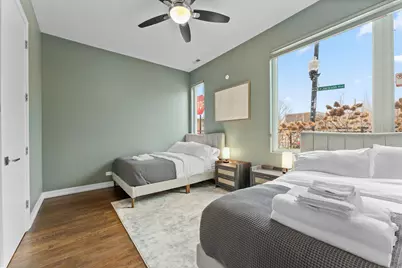 2437 W Jackson Boulevard, Chicago, IL 60612 - Photo 3