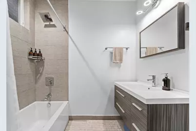 2437 W Jackson Boulevard, Chicago, IL 60612 - Photo 21