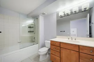 9655 Woods Dr, Skokie, IL 60077 - Photo 17